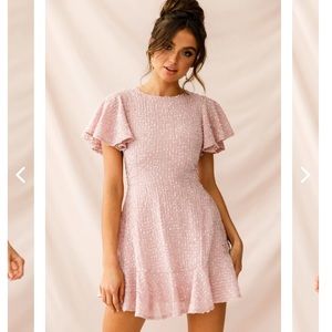 NWT Selfie Leslie Isabelle Angel Sleeve Empire Dress